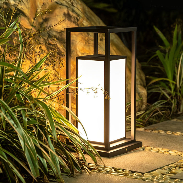 Solar-powered Terrace Lamp