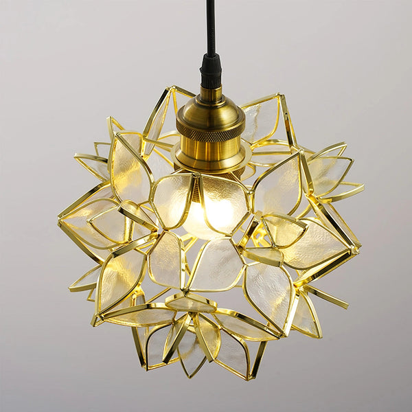 Atmospheric Hanging Lamp With A Modern Design