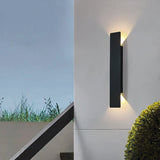 Triglow Outdoor Wall Light