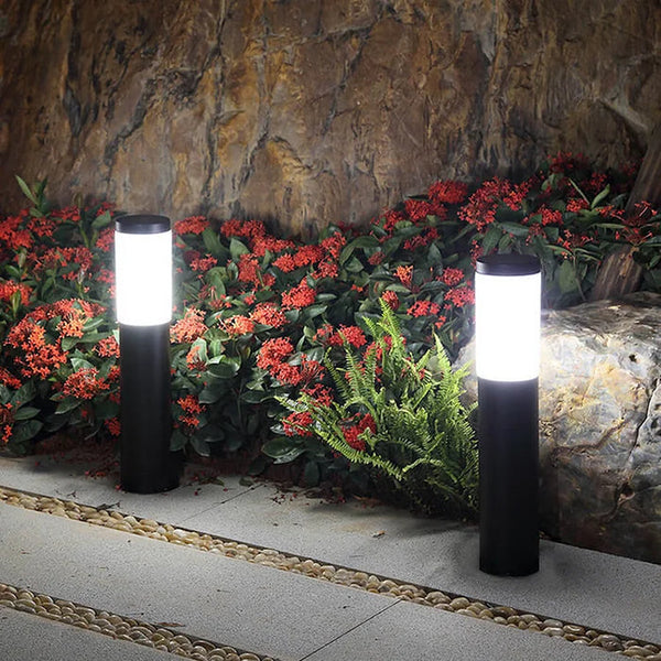 Solar-powered Waterproof Garden Lamp