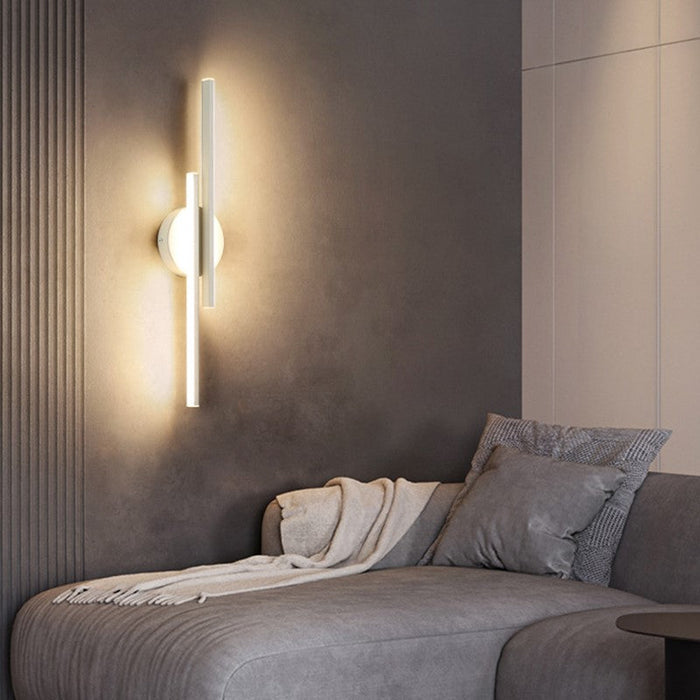 Modern and Harmonious Atmosphere Wall Lamp